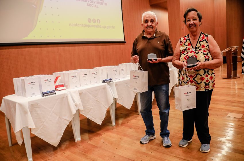  Santana de Parnaíba entrega 119 aparelhos auditivos a moradores atendidos pelos CRAS
