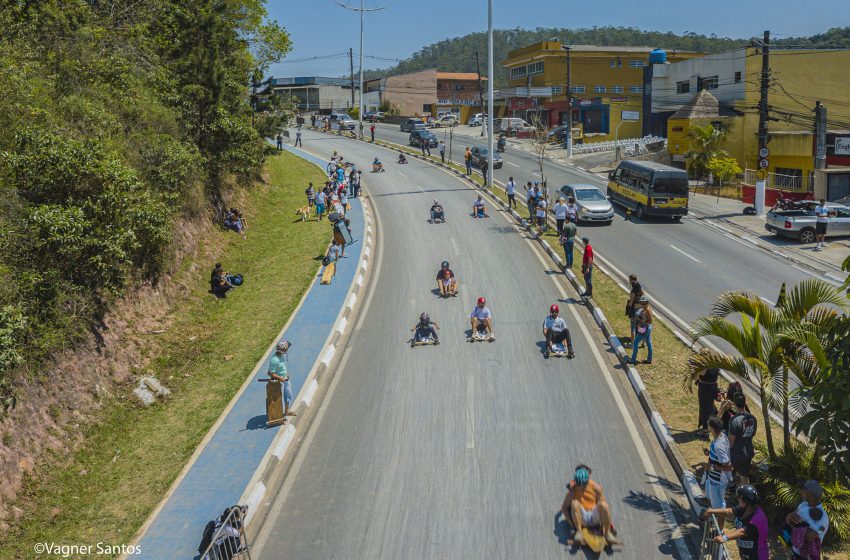  Prefeitura resgata à nostalgia e promove o evento Rolimã Fest Cotia