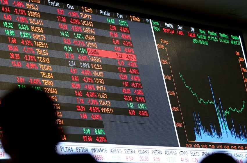  Bolsa brasileira alcança novo recorde e dólar tem queda