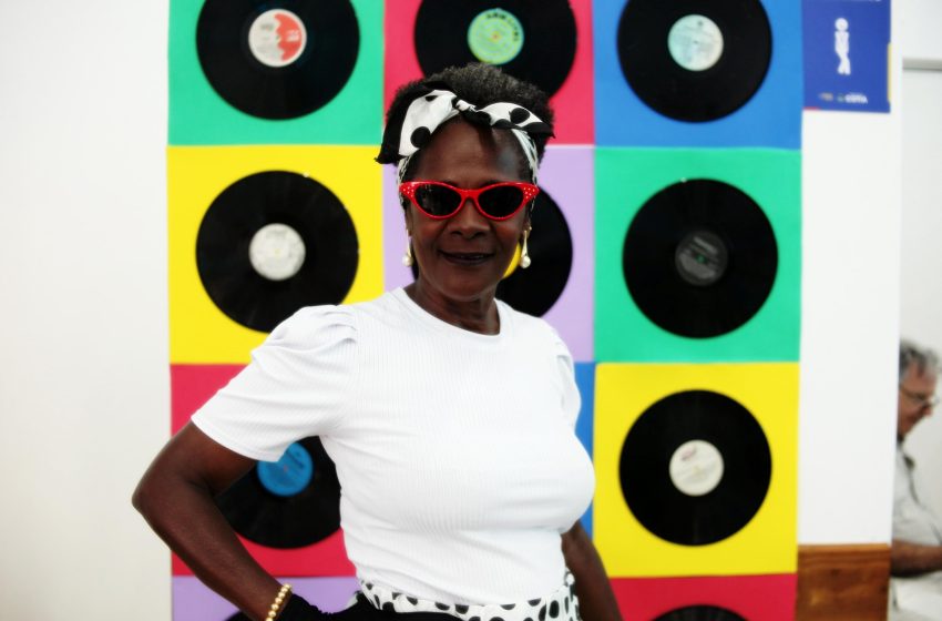  Sexta-feira (24/10) é dia de ‘Baile 60+ Anos 60’ em Cotia