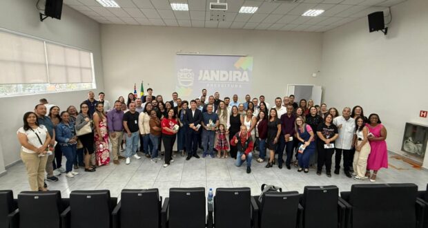  Jandira lança o Programa Famílias Fortes em escolas e CRAS
