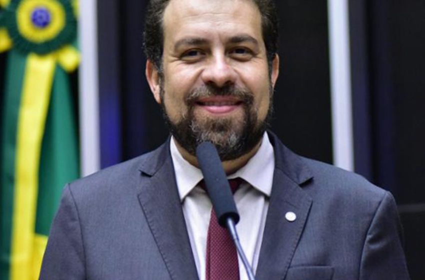  Boulos assume secretaria-geral prometendo governo mais próximo do povo