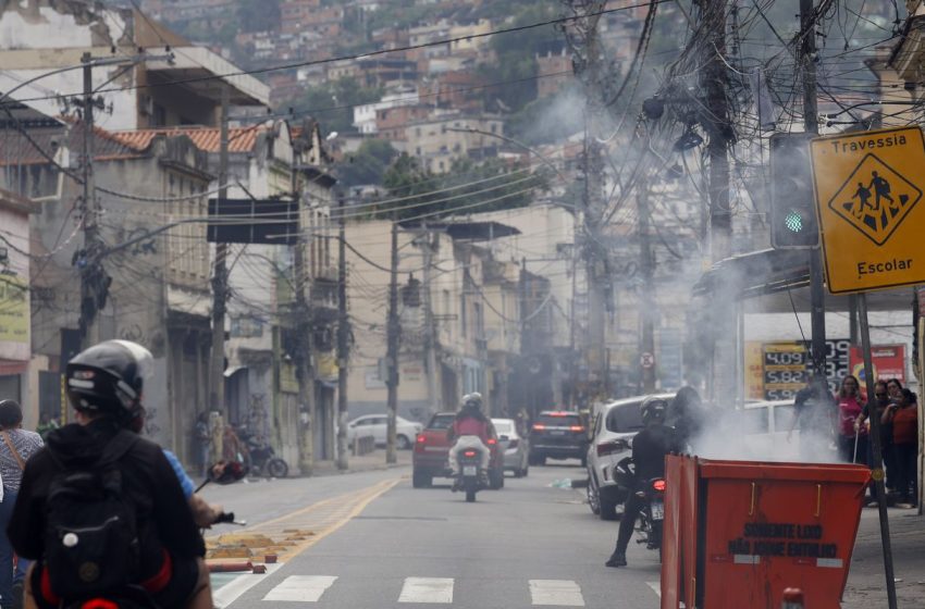  Rio sob fogo: operação policial deixa dezenas de mortos e revolta em favelas