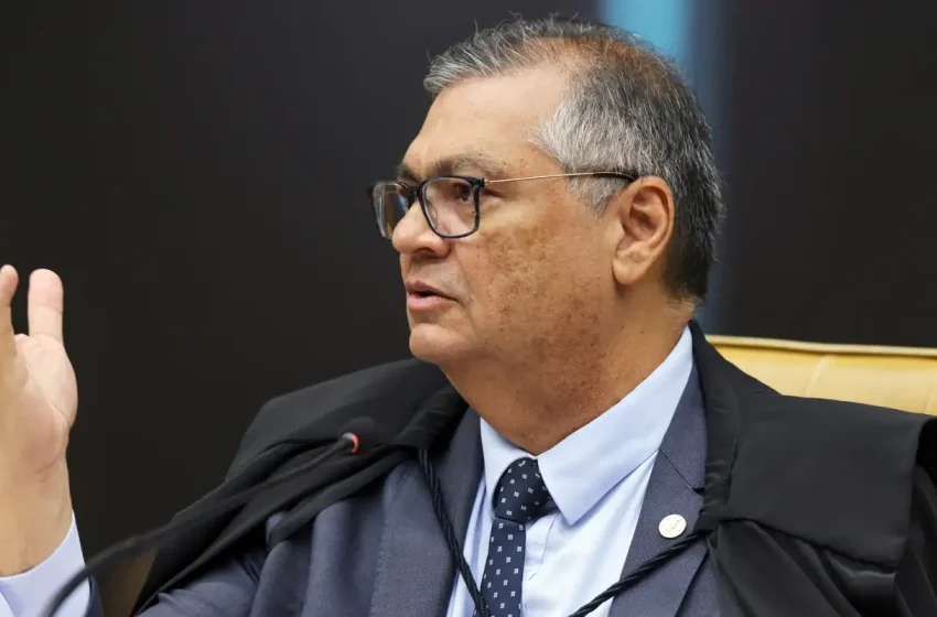  Dino defende ação policial dentro da lei e critica excessos no rio