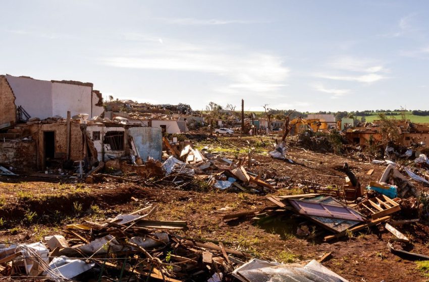  Tornados deixam rastro de destruição e mortes no paraná