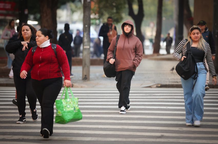  Frio em São Paulo  cede a calor e traz risco de fortes tempestades