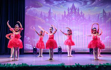  Espetáculo de dança reúne mais de 300 alunos do CCAM Centro e Estação Cidadania em Santana de Parnaíba