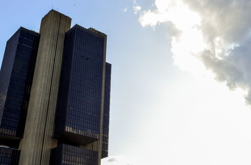  Copom decide futuro da selic em meio a pressões inflacionárias