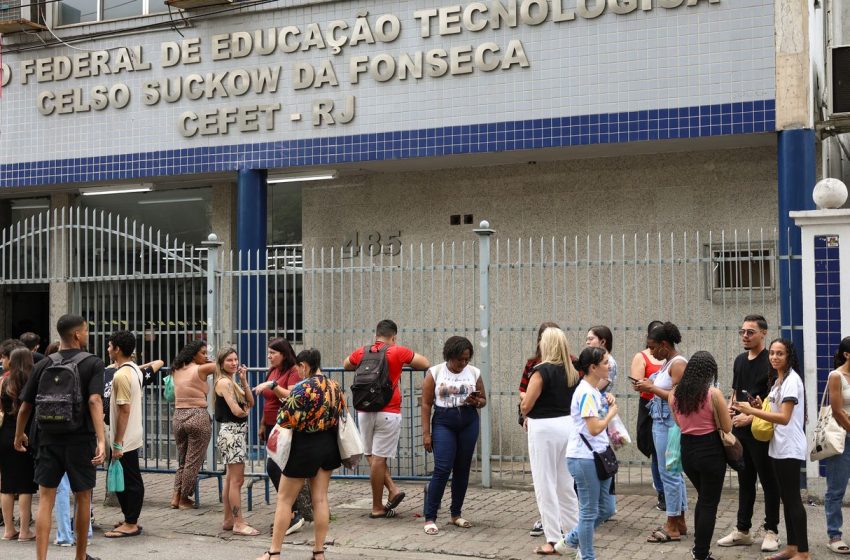  Enem registra 30% de abstenção e terá novo uso em 2026