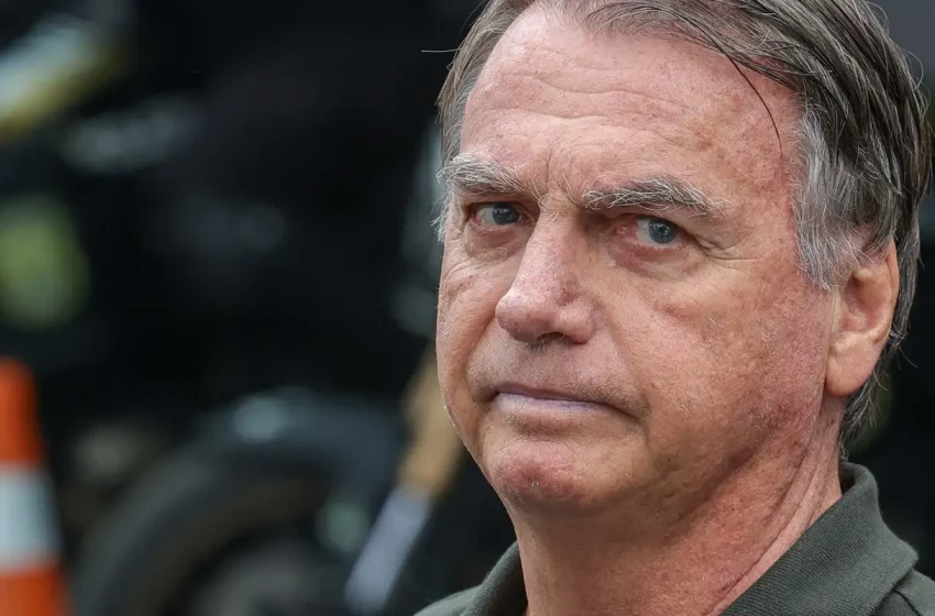  Bolsonaro passa por nova cirurgia para tratar soluço persistente