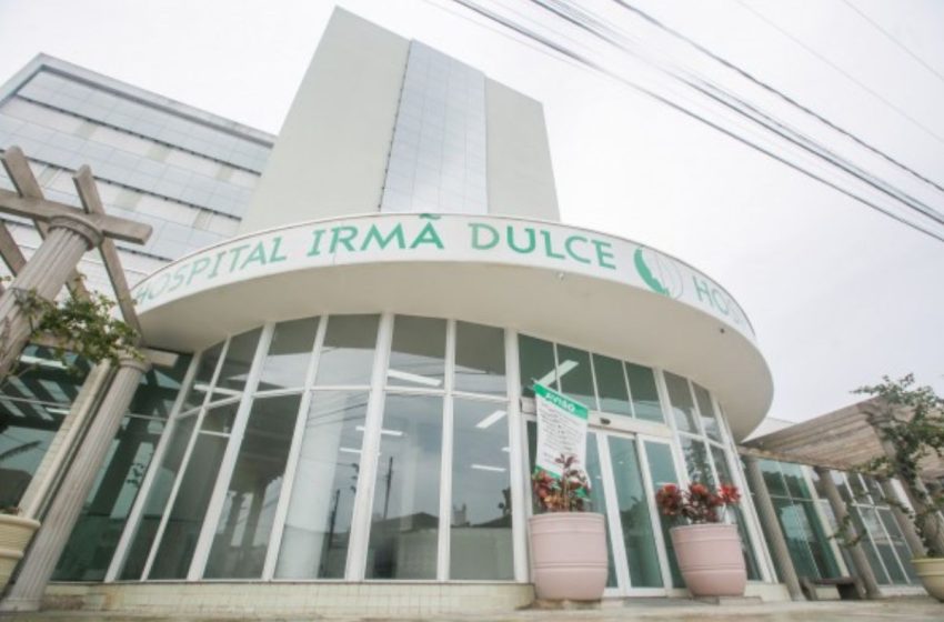  Acidente entre ônibus e viatura deixa policial grave em Praia Grande