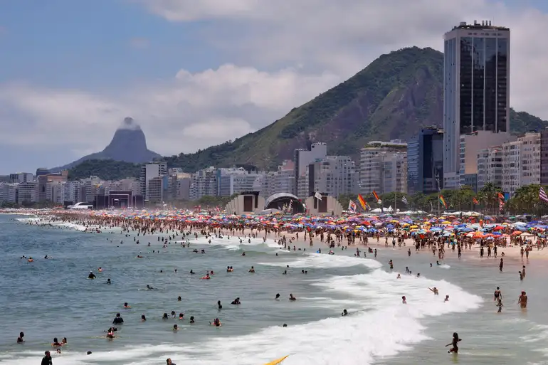  Rio de Janeiro reforça segurança para a virada do ano com grande policiamento