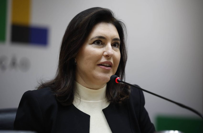  Simone Tebet anuncia saída do ministério para disputar eleição em SP ou