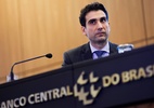  Queda do dólar e real forte: alívio para a inflação e juros