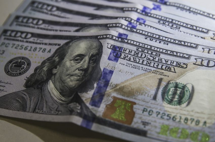  Brasil registra segunda maior saída de dólares da história em 2025