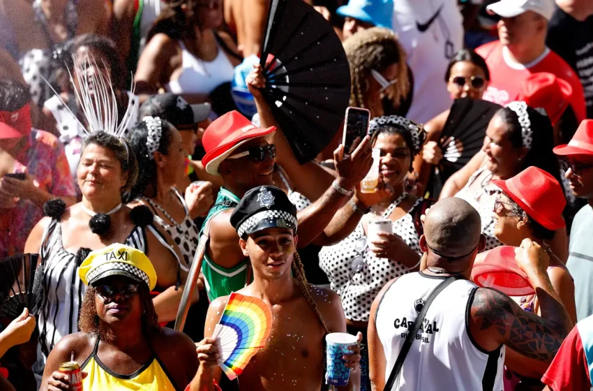  Ativistas denunciam ‘blackface de cabelo’ em fantasias de carnaval