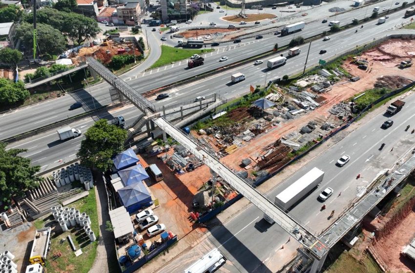  Interdição de passarela no km 26 da Castello Branco começa sábado (28) em Barueri