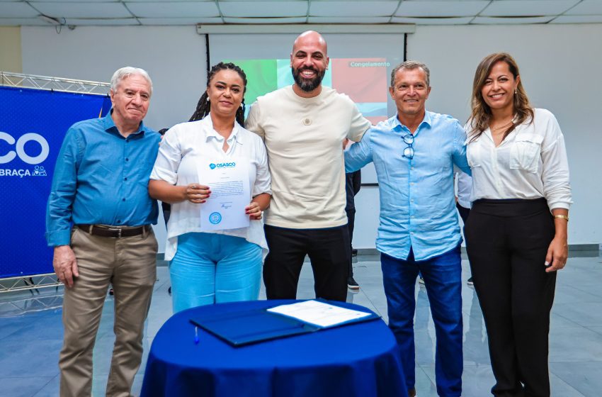  Prefeitura de Osasco dá posse a 300 professores de Desenvolvimento Infantil