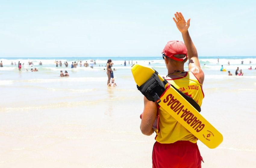  Litoral paulista: Bombeiros resgatam quase 350 vítimas de afogamento no Carnaval