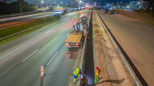  Raposo Tavares e SP-029 passam por poda de árvores para reforço da segurança viária
