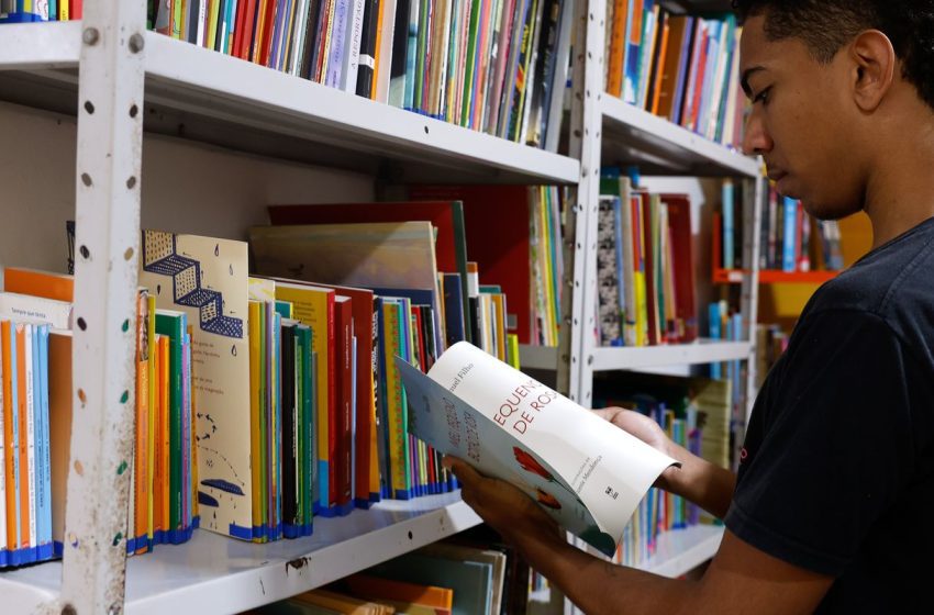  Alerj aprova programa para jovens promoverem leitura e escrita no Rio de