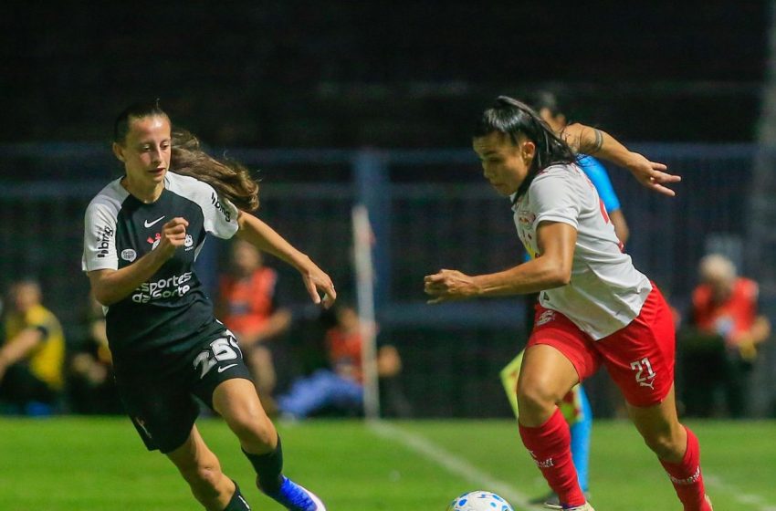  Corinthians goleia Bragantino e assume a liderança do Brasileiro Feminino