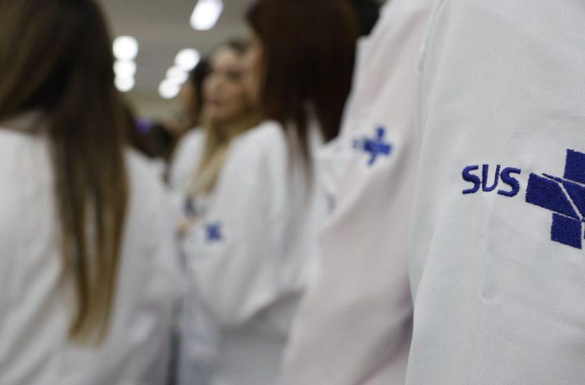  Programa Agora Tem Especialistas reforça atendimento com mais de mil médicos
