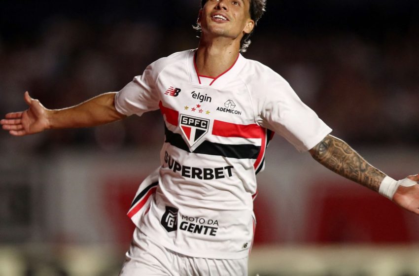  Ferreira brilha e São Paulo goleia Cruzeiro por 4 a 1 no Morumbi