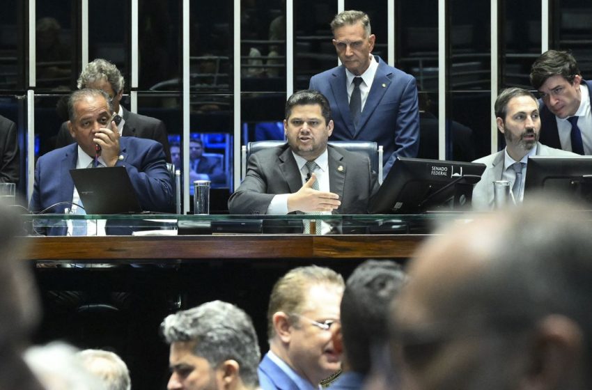  Alcolumbre promulga lei da dosimetria que pode beneficiar condenados pelo 8 de janeiro